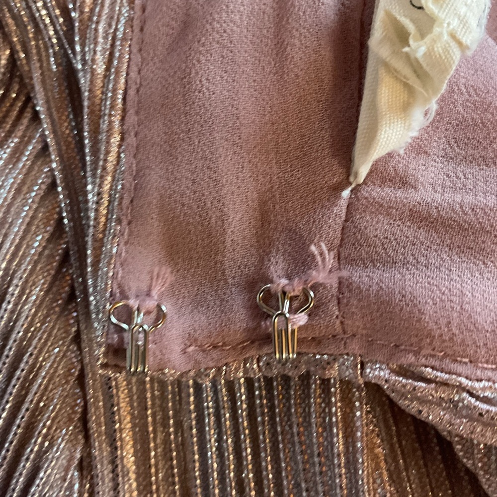 1.4.3. Story by Line Up Metallic Blush Plissé V-Neck Long Sleeve Dress - Picture 13 of 16